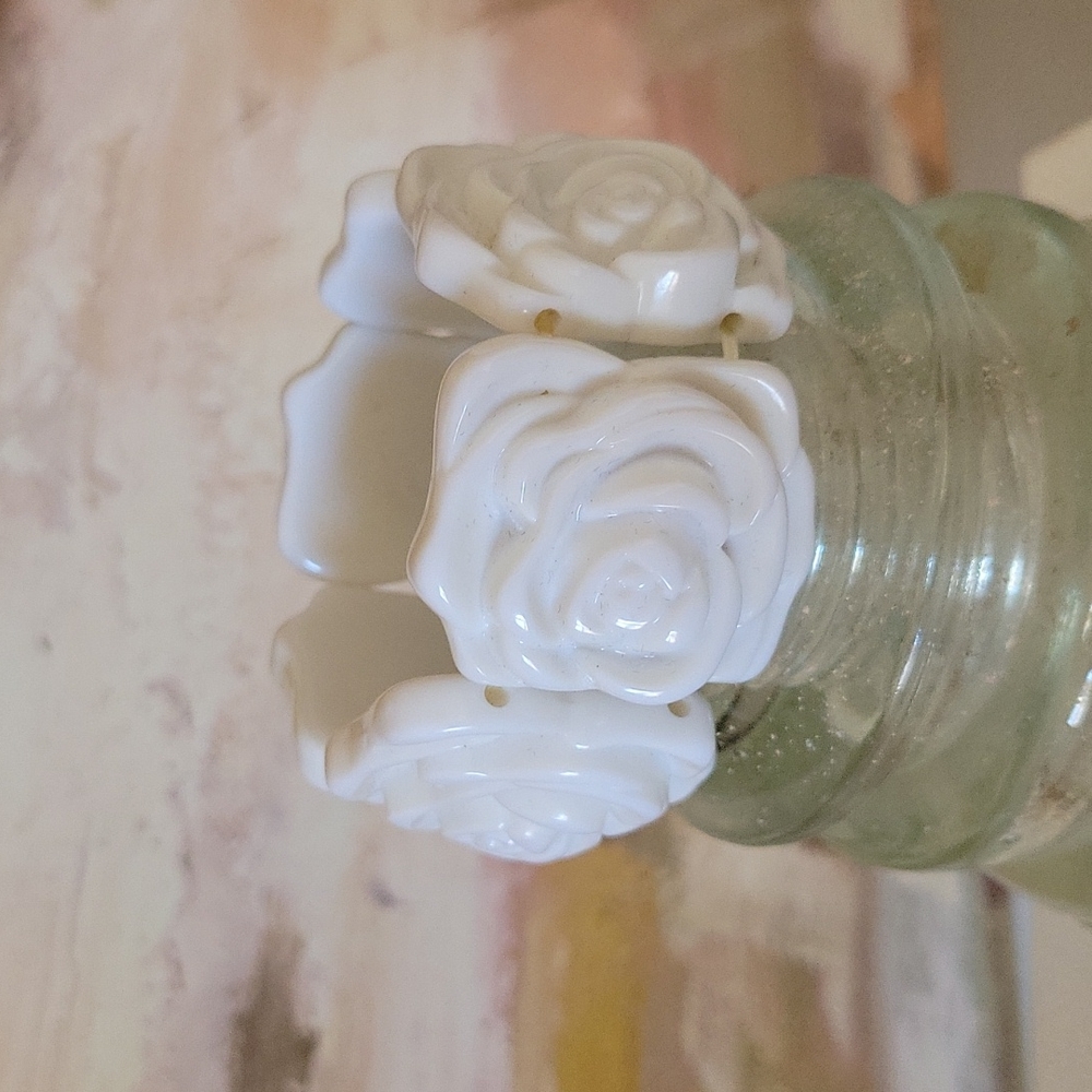 White Rose Stretch Bracelet